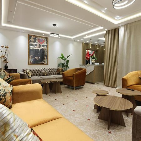 Hotel Des Lilas Udžda Exteriér fotografie